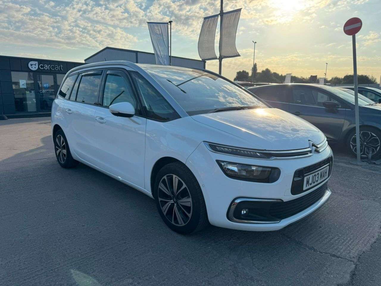 A 2018 CITROEN GRAND C4 PICASSO 1.6 BlueHDi Flair MPV 5dr Diesel Manual Euro 6 (s/s) (120 ps) (Rates starti A 2018 CITROEN GRAND C4 PICASSO 1.6 BlueHDi Flair MPV 5dr Diesel Manual Euro 6 (s/s) (120 ps) (Rates starti