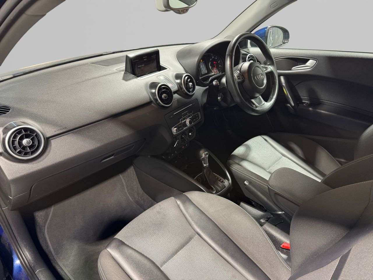2016 AUDI A1 2016 AUDI A1