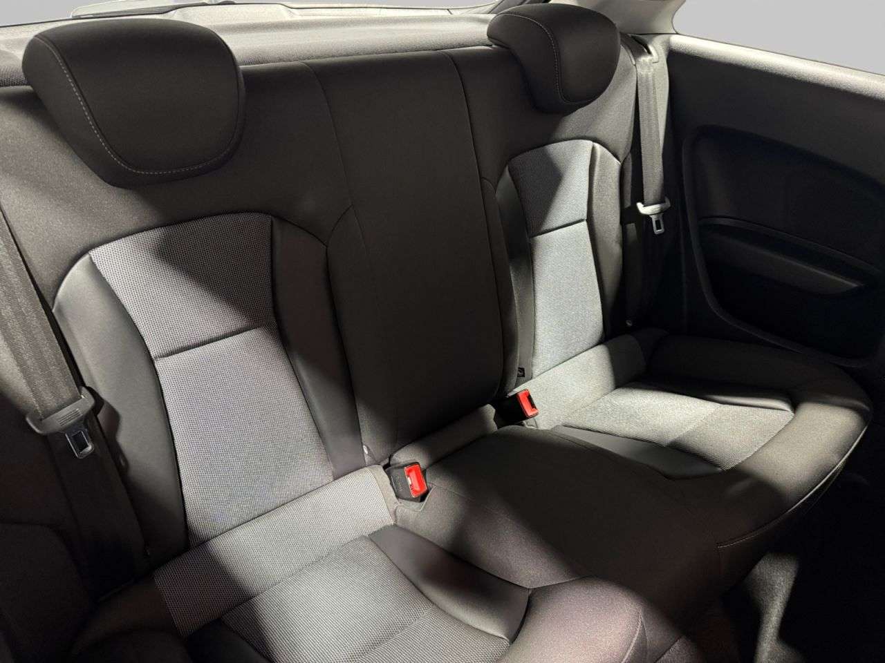 2016 AUDI A1 2016 AUDI A1