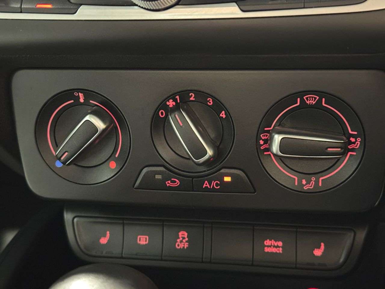 2016 AUDI A1 2016 AUDI A1