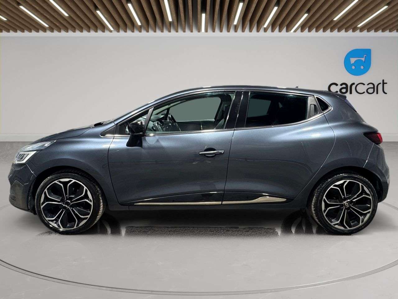 A 2018 RENAULT CLIO 1.5 dCi Dynamique S Nav Hatchback 5dr Diesel Manual Euro 6 (s/s) (110 ps) ( A 2018 RENAULT CLIO 1.5 dCi Dynamique S Nav Hatchback 5dr Diesel Manual Euro 6 (s/s) (110 ps) (