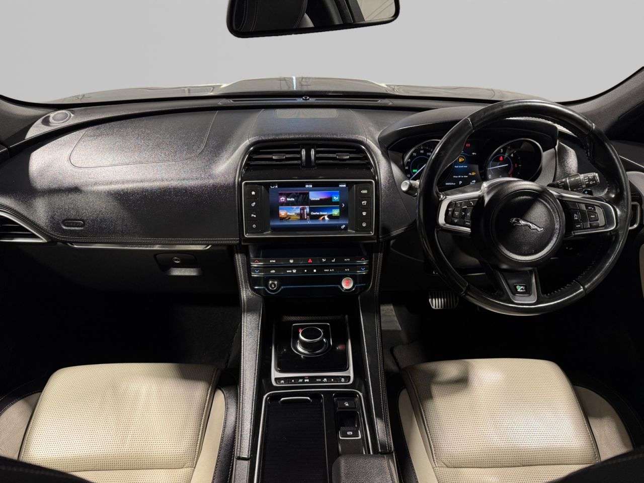 2016 JAGUAR F-PACE 2016 JAGUAR F-PACE