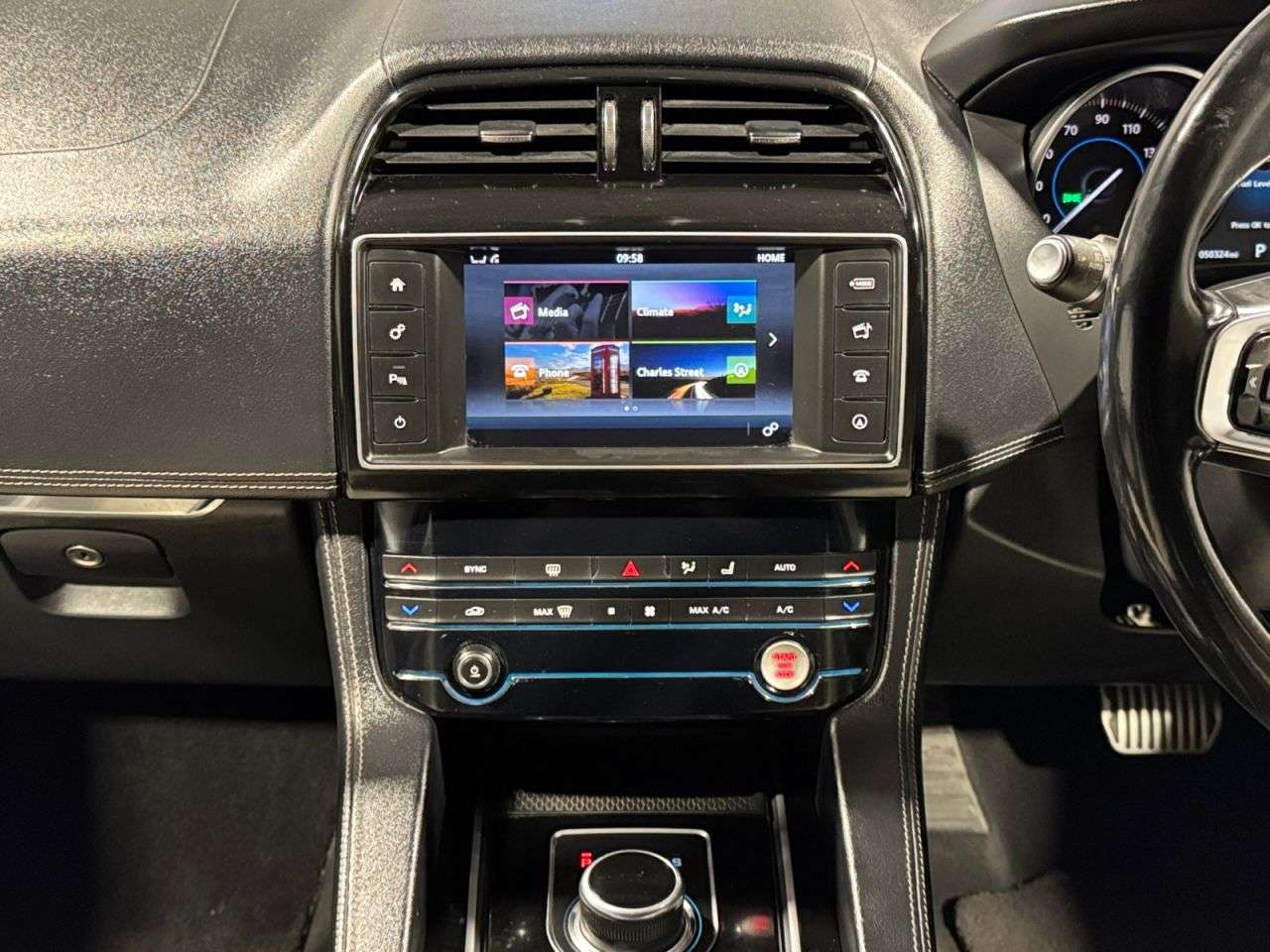 2016 JAGUAR F-PACE 2016 JAGUAR F-PACE