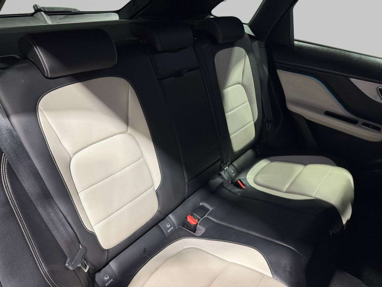 2016 JAGUAR F-PACE 2016 JAGUAR F-PACE