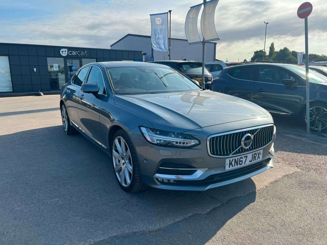 A 2017 VOLVO S90 2.0 D4 Inscription Pro Saloon 4dr Diesel Auto Euro 6 (s/s) (190 ps) (Rates A 2017 VOLVO S90 2.0 D4 Inscription Pro Saloon 4dr Diesel Auto Euro 6 (s/s) (190 ps) (Rates