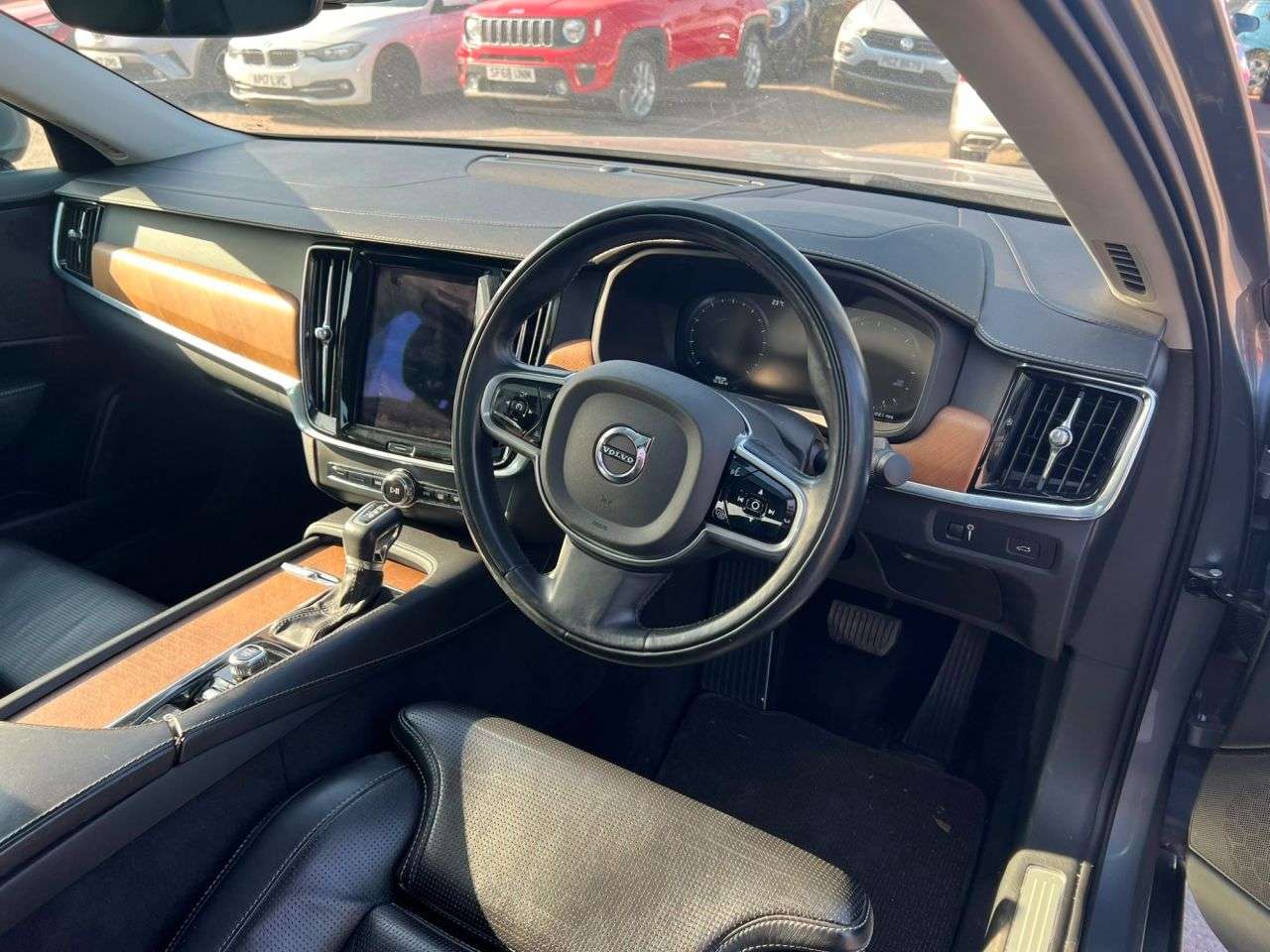 2017 VOLVO S90 2017 VOLVO S90