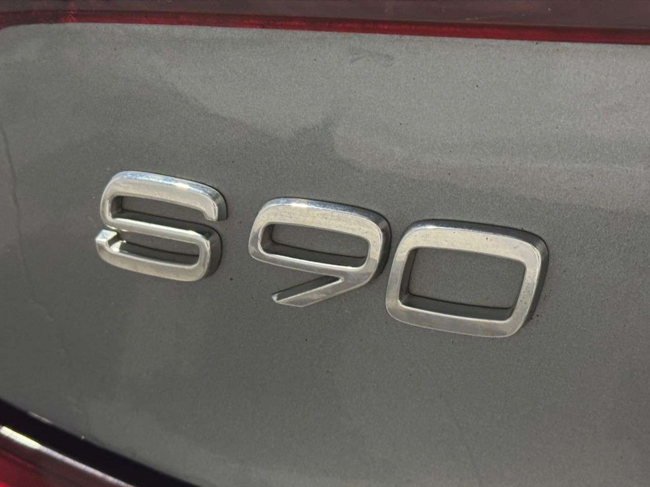 2017 VOLVO S90 2017 VOLVO S90
