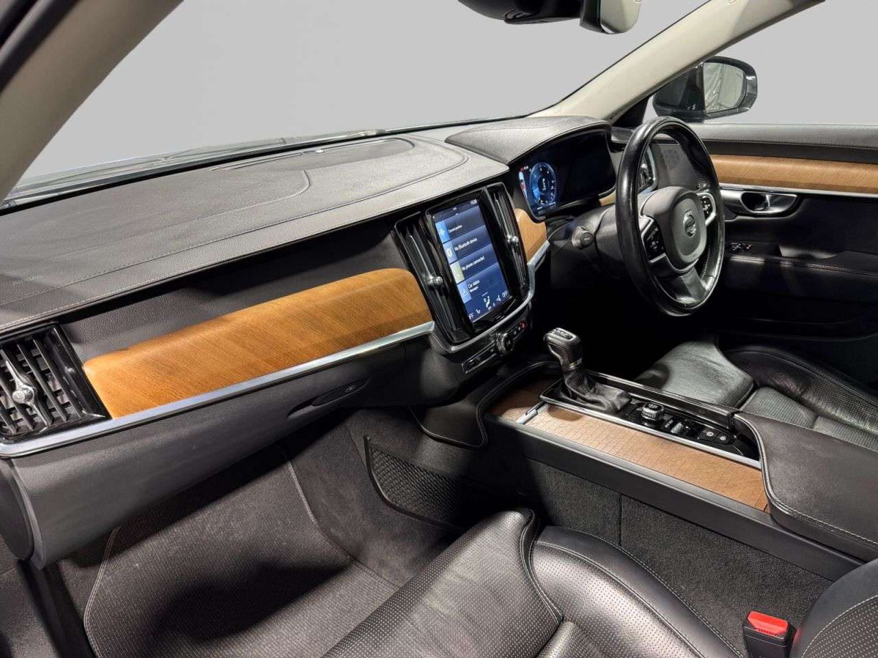 2017 VOLVO S90 2017 VOLVO S90