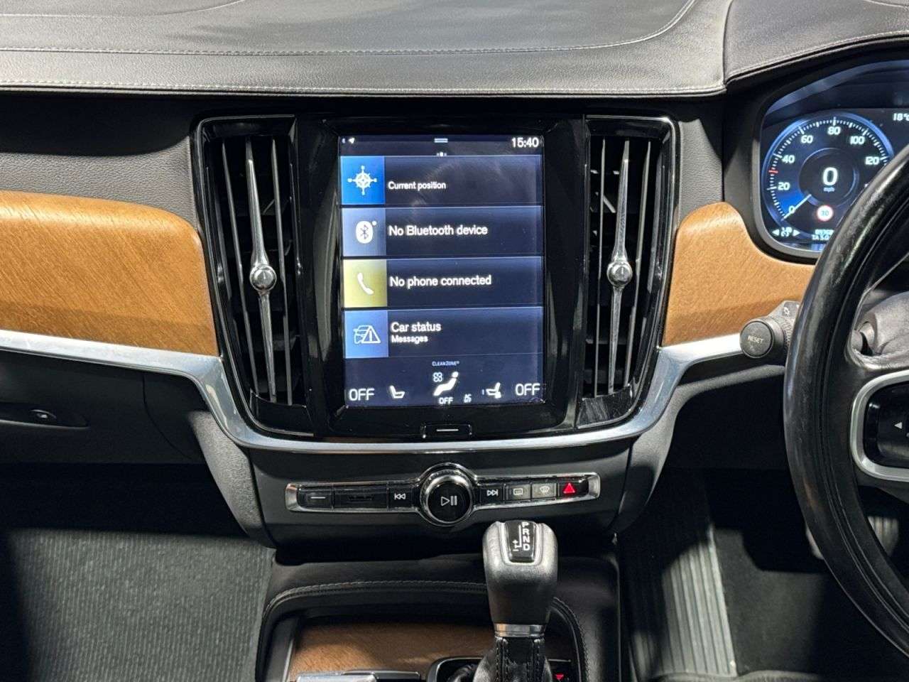 2017 VOLVO S90 2017 VOLVO S90