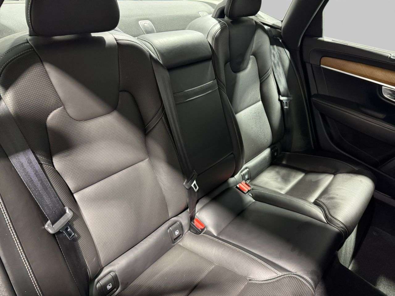 2017 VOLVO S90 2017 VOLVO S90