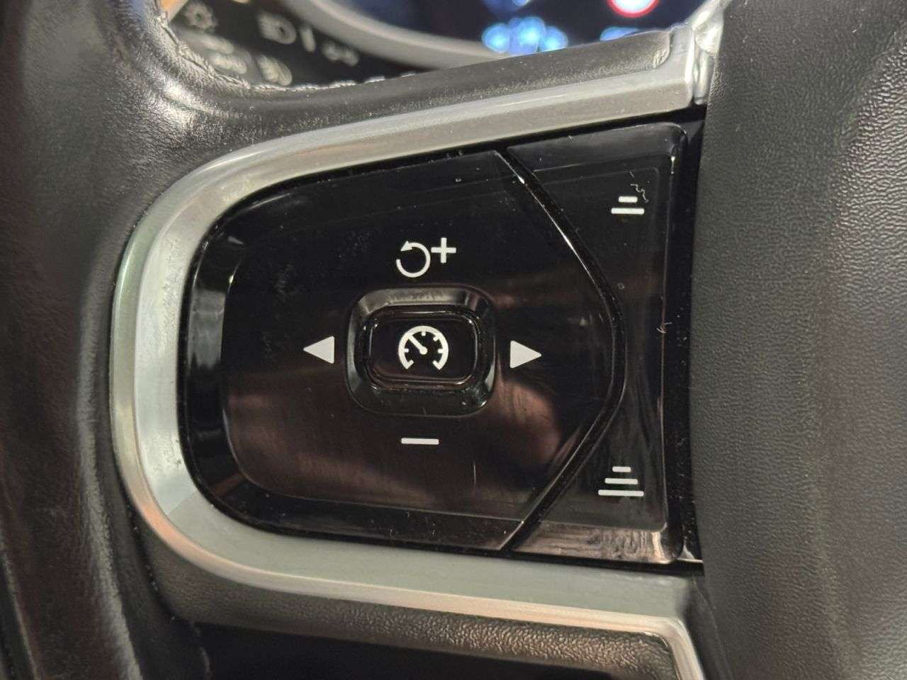 2017 VOLVO S90 2017 VOLVO S90