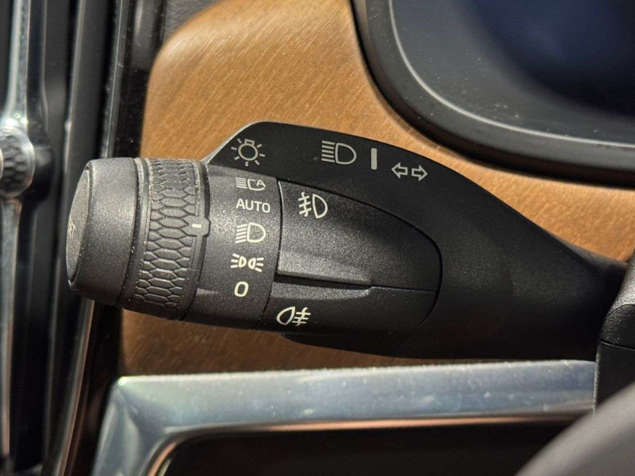 2017 VOLVO S90 2017 VOLVO S90