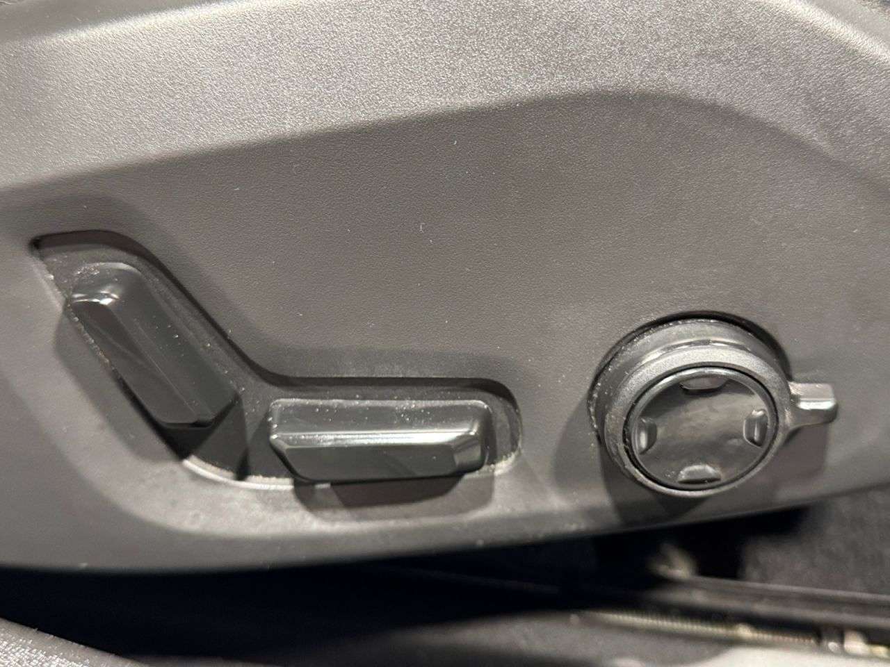 2017 VOLVO S90 2017 VOLVO S90