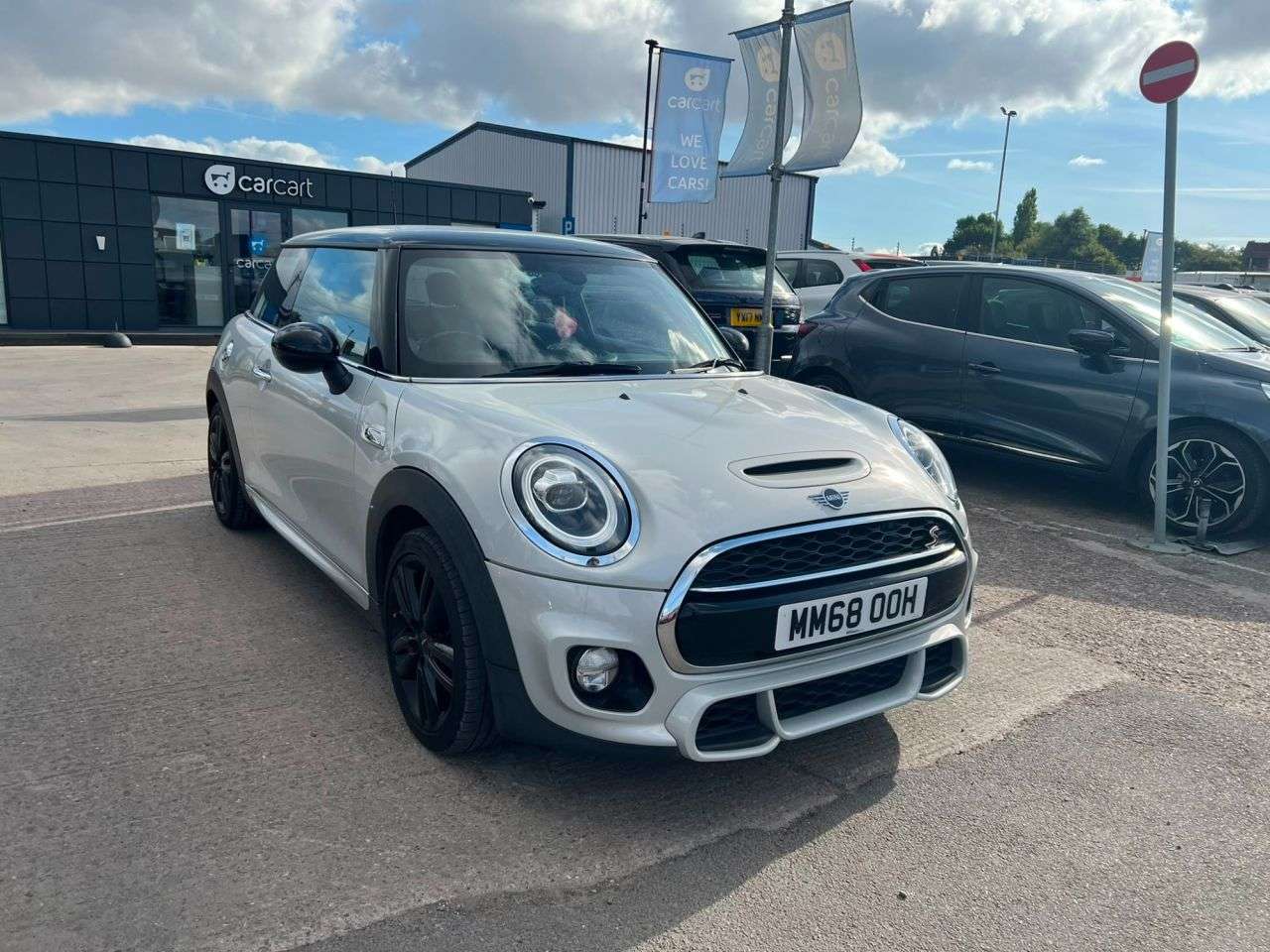 A 2018 MINI HATCH 2.0 Cooper S Sport Hatchback 3dr Petrol Manual Euro 6 (s/s) (192 ps) (Rates A 2018 MINI HATCH 2.0 Cooper S Sport Hatchback 3dr Petrol Manual Euro 6 (s/s) (192 ps) (Rates