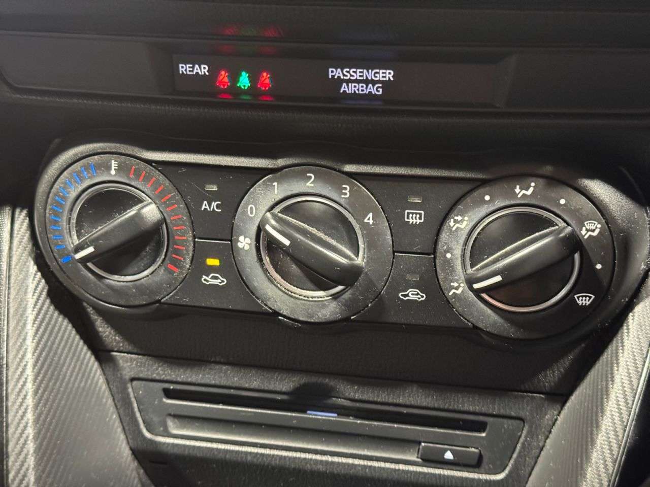 2016 MAZDA MAZDA2 2016 MAZDA MAZDA2