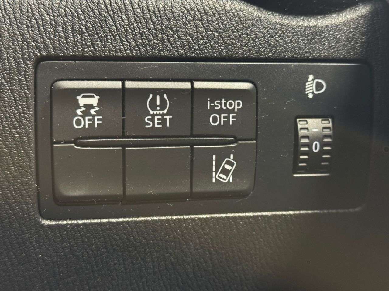 2016 MAZDA MAZDA2 2016 MAZDA MAZDA2