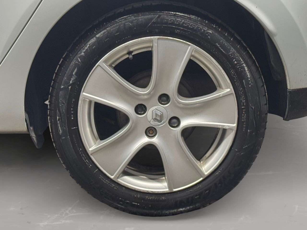 2013 RENAULT CLIO 2013 RENAULT CLIO