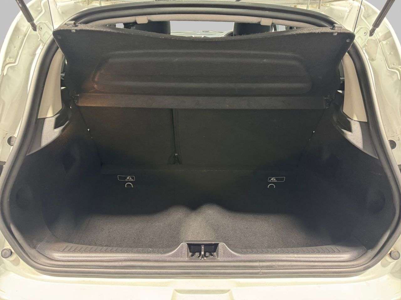 2013 RENAULT CLIO 2013 RENAULT CLIO