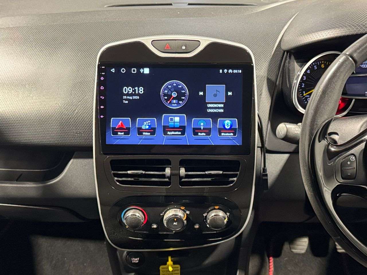 2013 RENAULT CLIO 2013 RENAULT CLIO