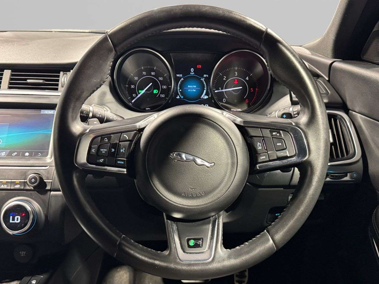 2018 JAGUAR E-PACE 2018 JAGUAR E-PACE