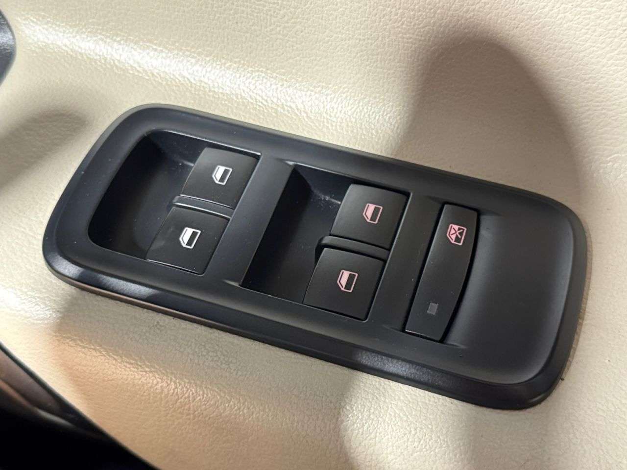 2017 MG GS 2017 MG GS