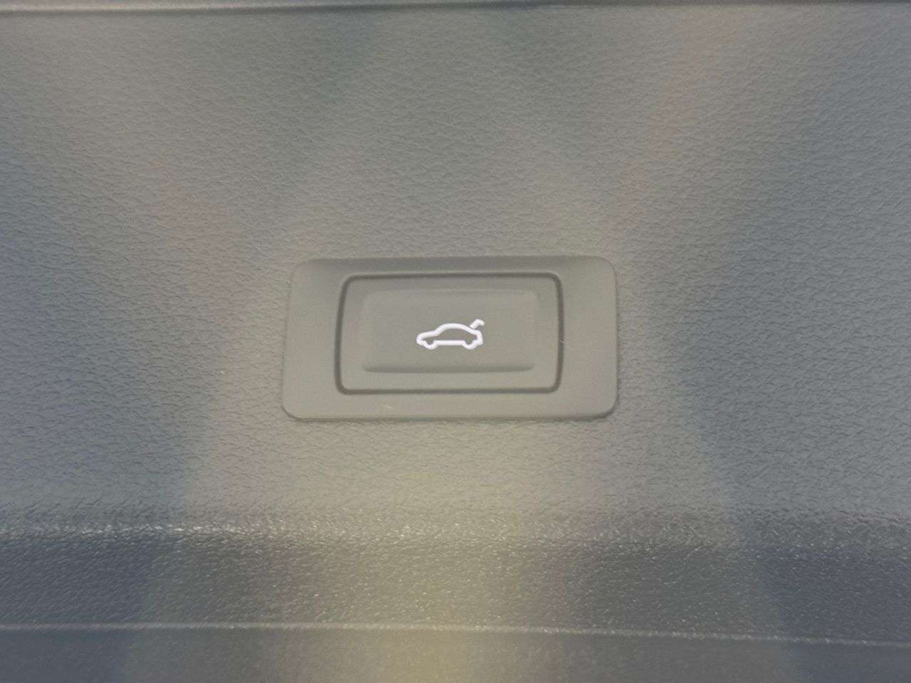 2021 AUDI E-TRON 2021 AUDI E-TRON