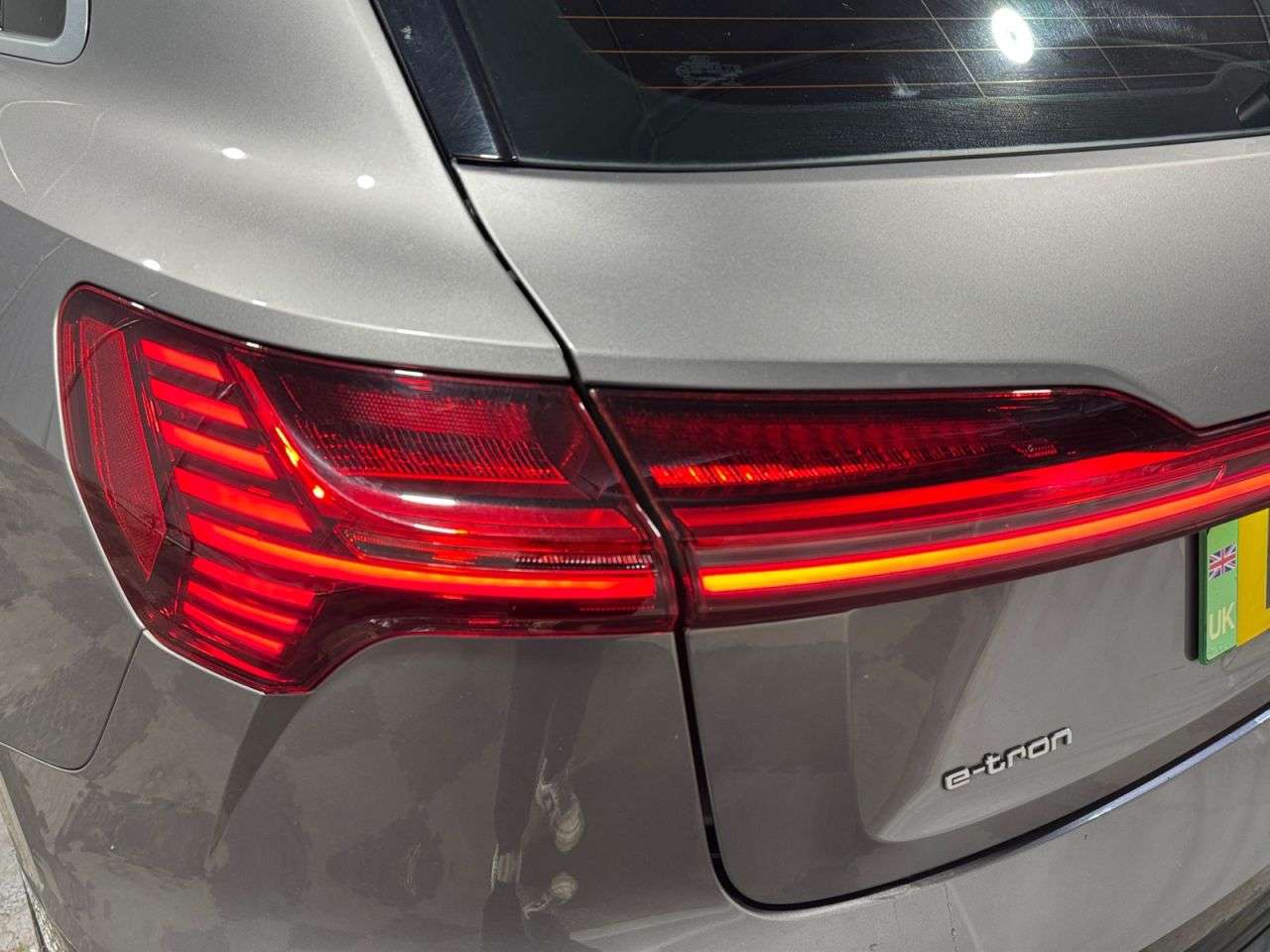 2021 AUDI E-TRON 2021 AUDI E-TRON