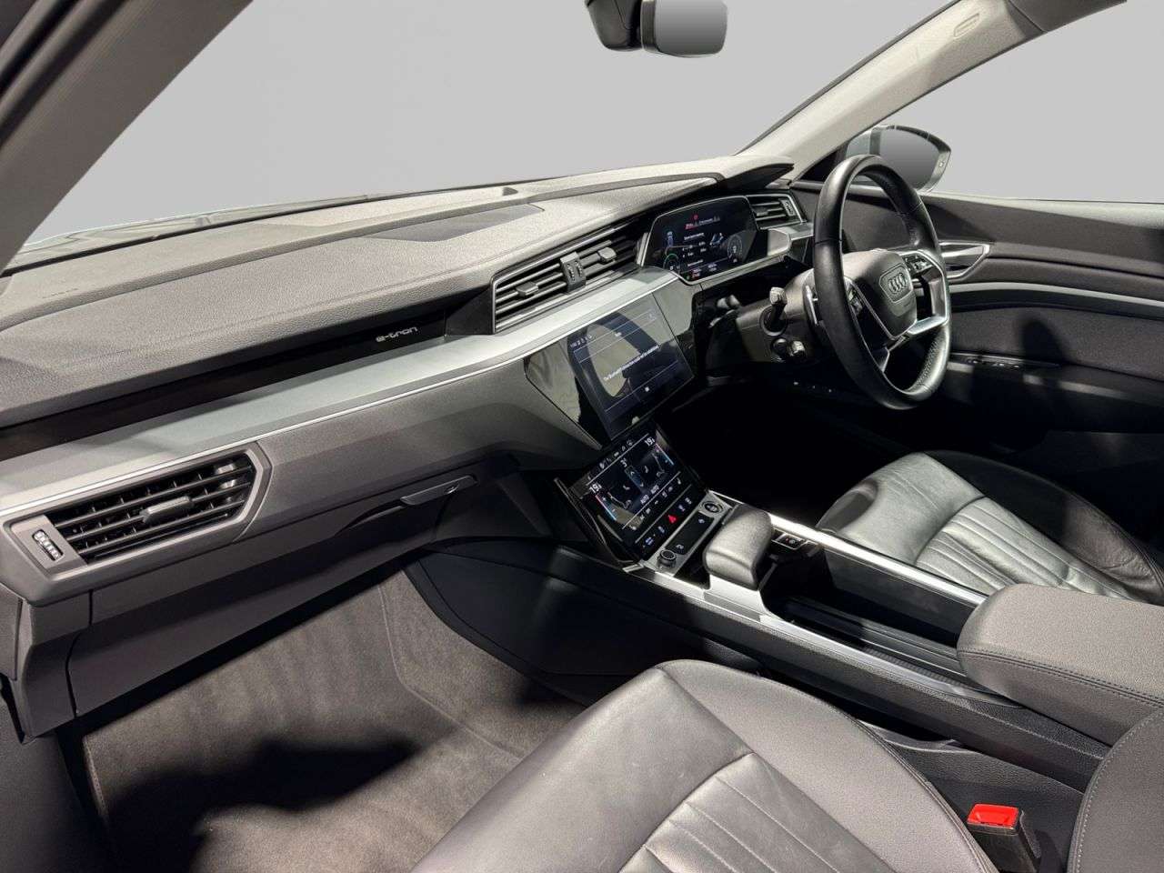 2021 AUDI E-TRON 2021 AUDI E-TRON