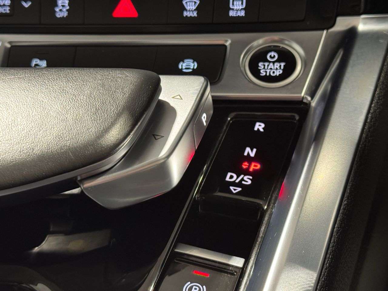 2021 AUDI E-TRON 2021 AUDI E-TRON
