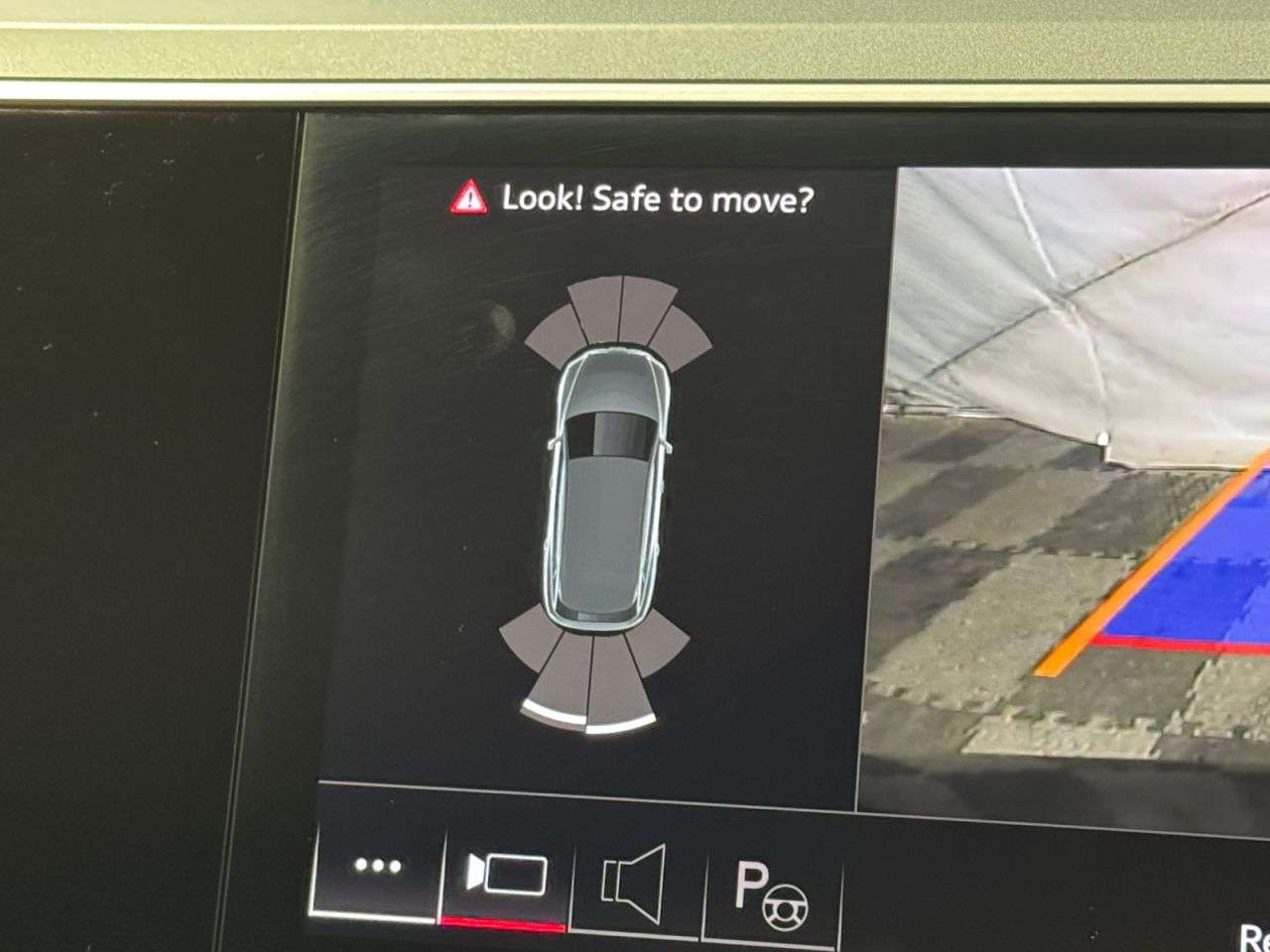 2021 AUDI E-TRON 2021 AUDI E-TRON