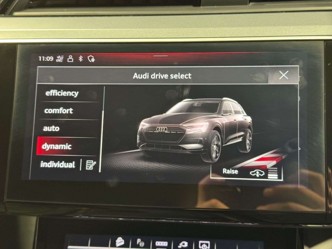 2021 AUDI E-TRON 2021 AUDI E-TRON