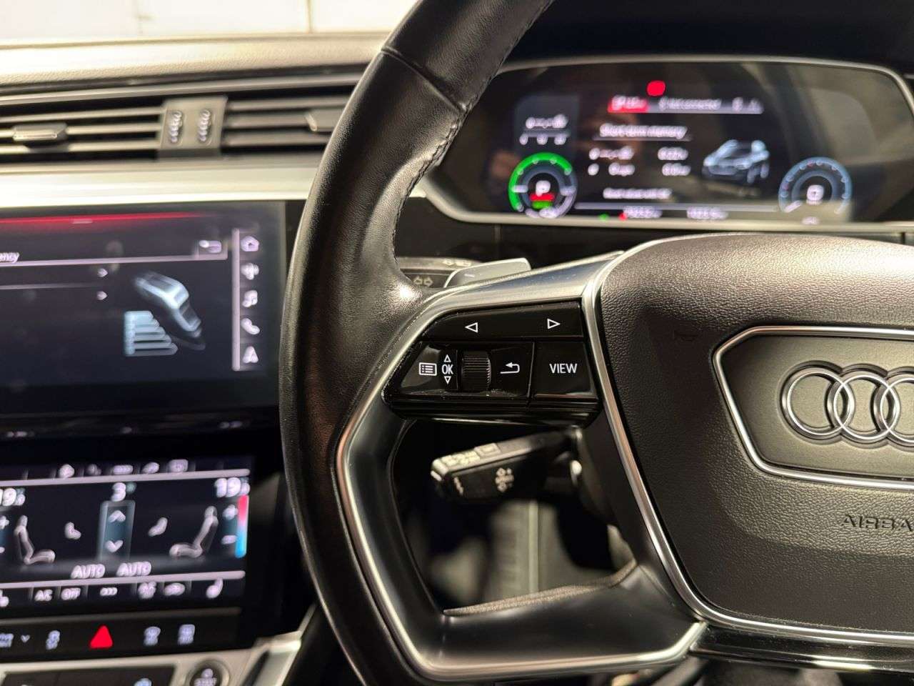 2021 AUDI E-TRON 2021 AUDI E-TRON
