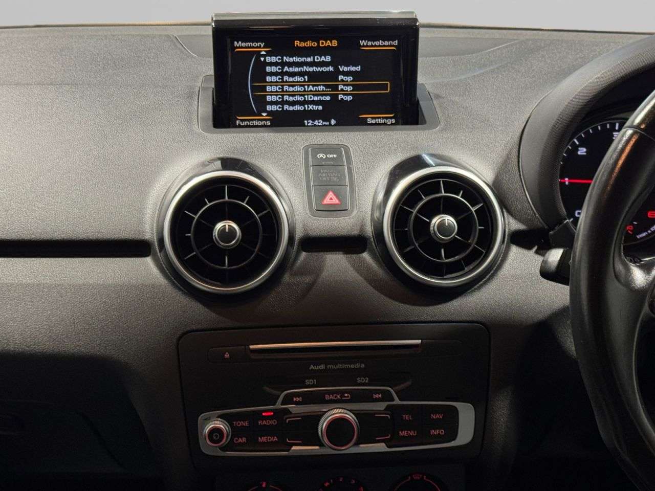 2015 AUDI A1 2015 AUDI A1