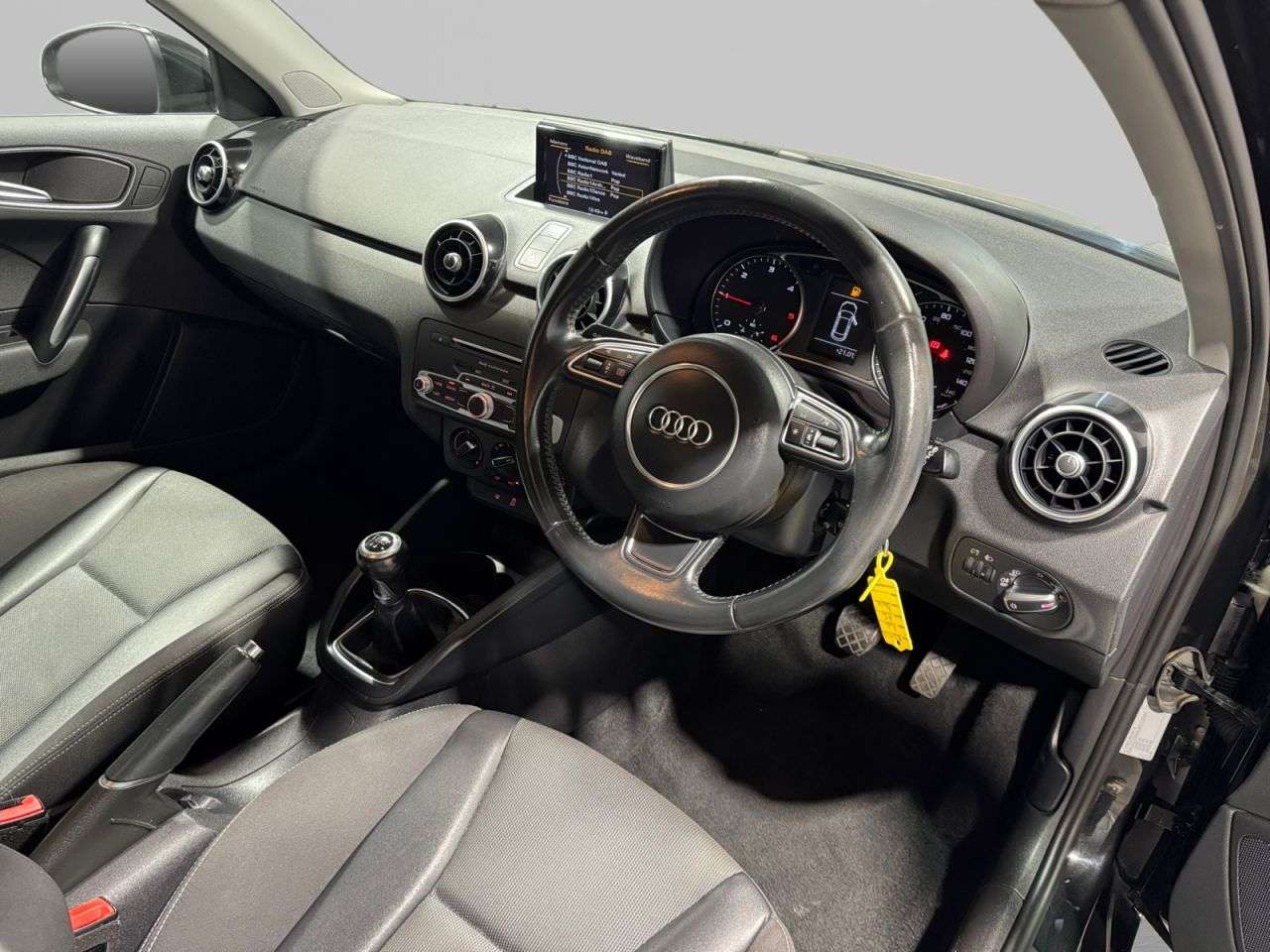 2015 AUDI A1 2015 AUDI A1