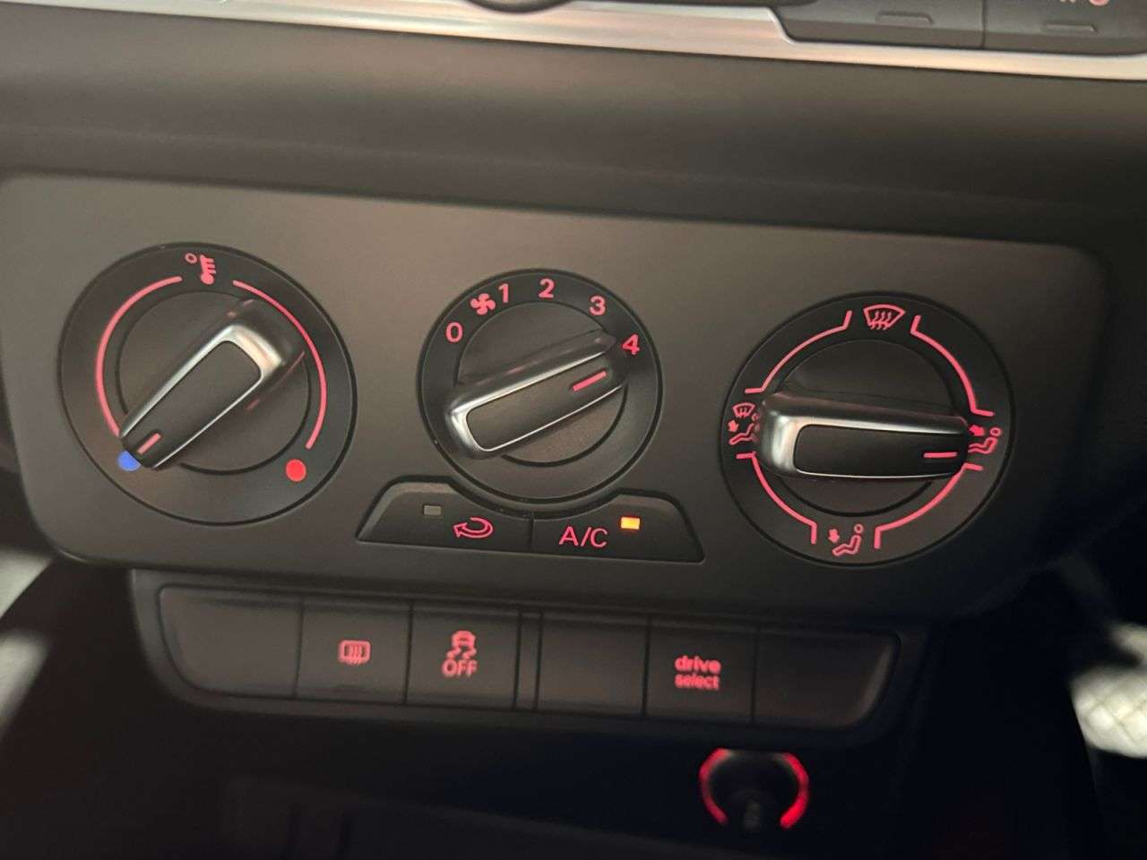 2015 AUDI A1 2015 AUDI A1