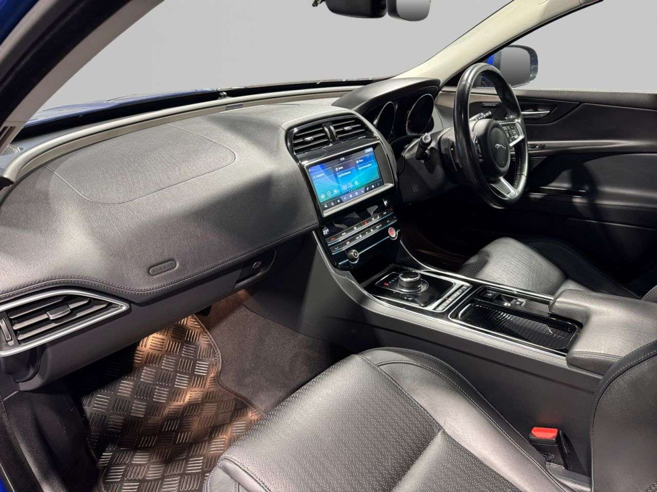 2019 JAGUAR XE 2019 JAGUAR XE
