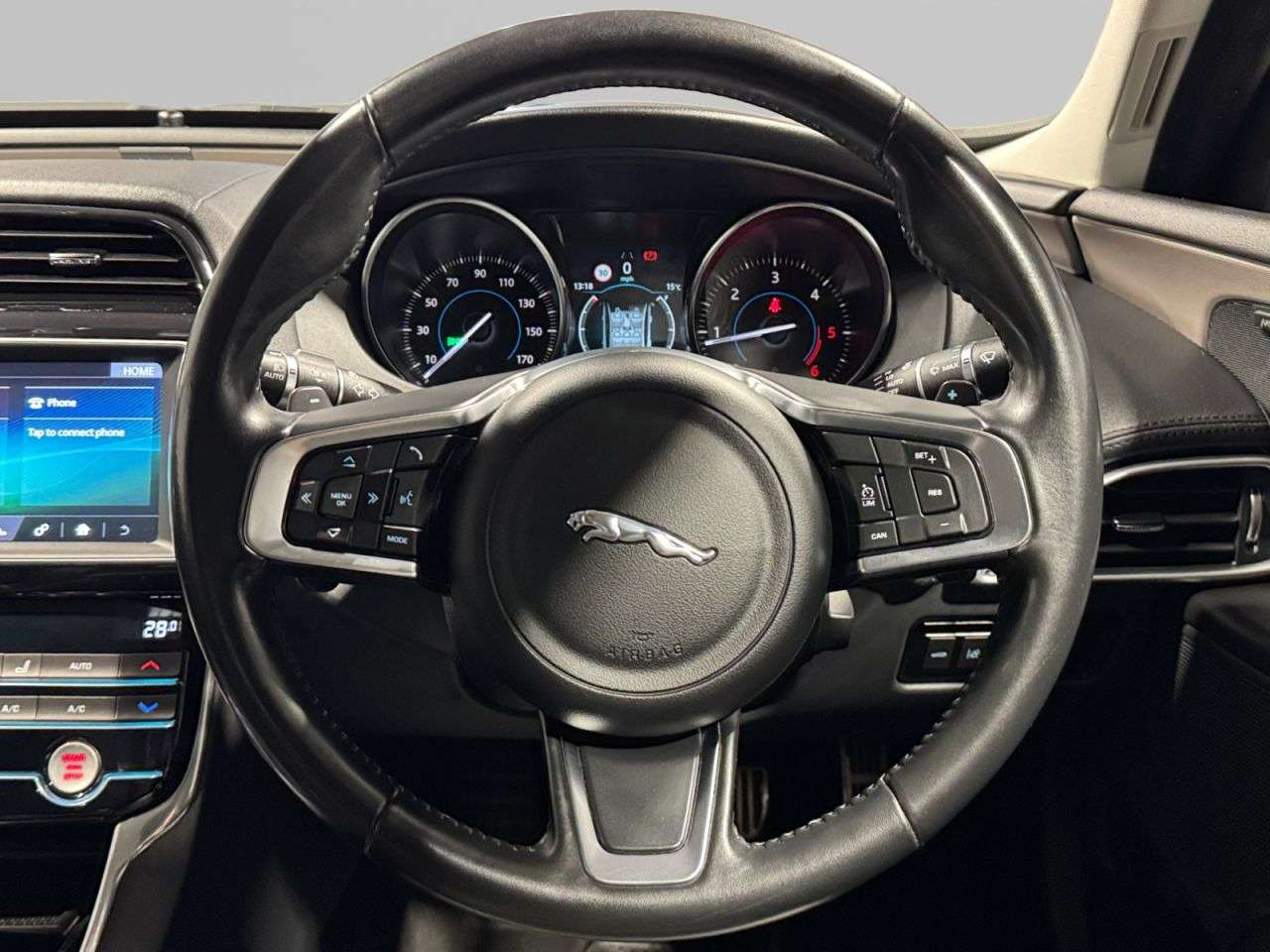 2019 JAGUAR XE 2019 JAGUAR XE