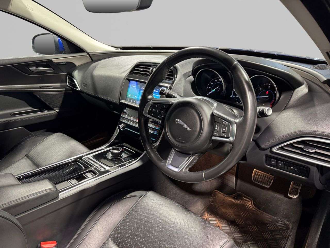 2019 JAGUAR XE 2019 JAGUAR XE