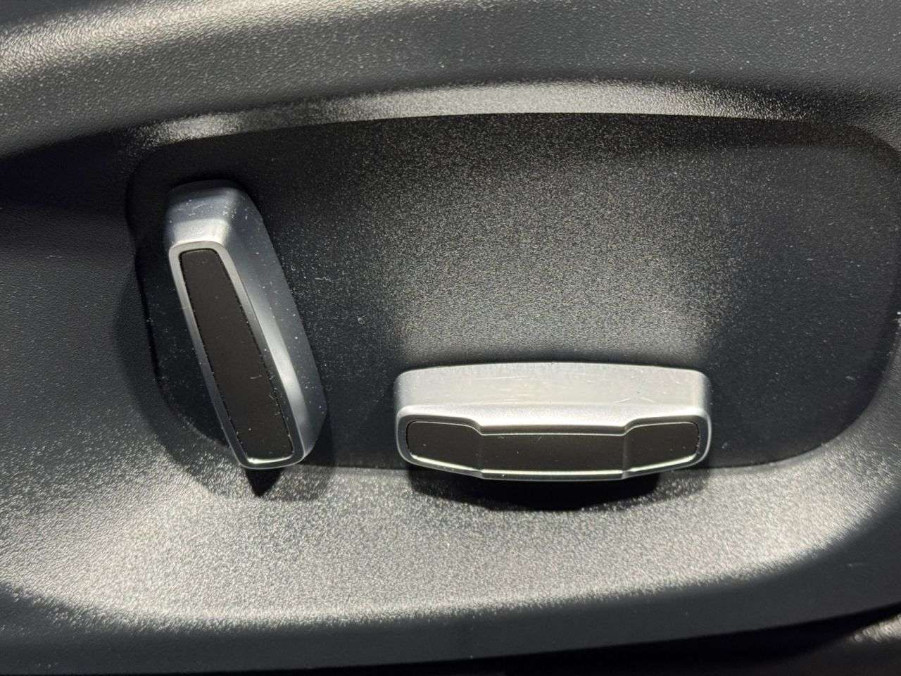 2019 JAGUAR XE 2019 JAGUAR XE