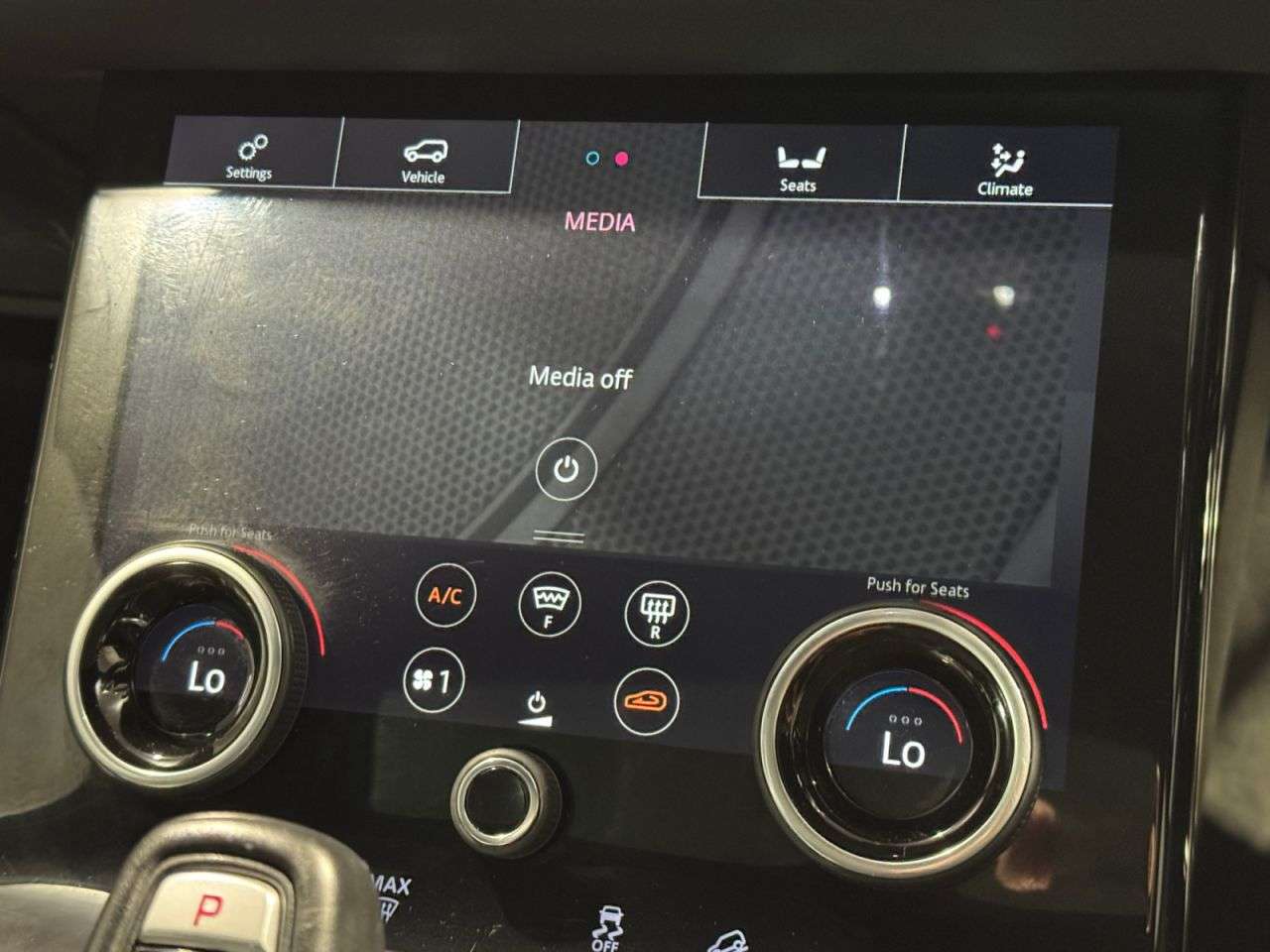 2019 LAND ROVER RANGE ROVER EVOQUE 2019 LAND ROVER RANGE ROVER EVOQUE
