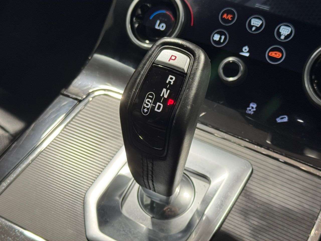2019 LAND ROVER RANGE ROVER EVOQUE 2019 LAND ROVER RANGE ROVER EVOQUE