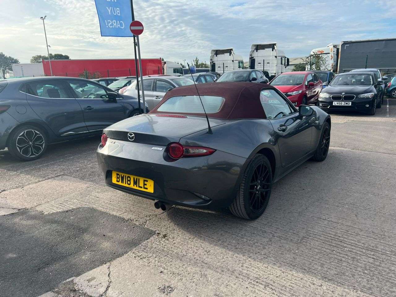 2018 MAZDA MX-5 2018 MAZDA MX-5