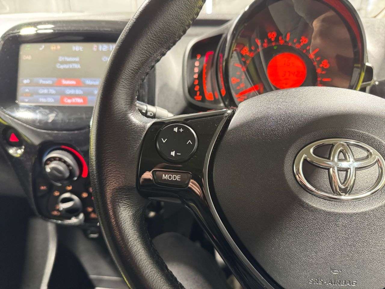 2016 TOYOTA AYGO 2016 TOYOTA AYGO
