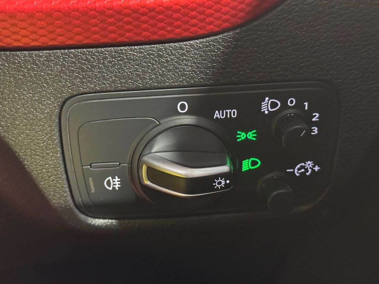 2019 AUDI Q2 2019 AUDI Q2