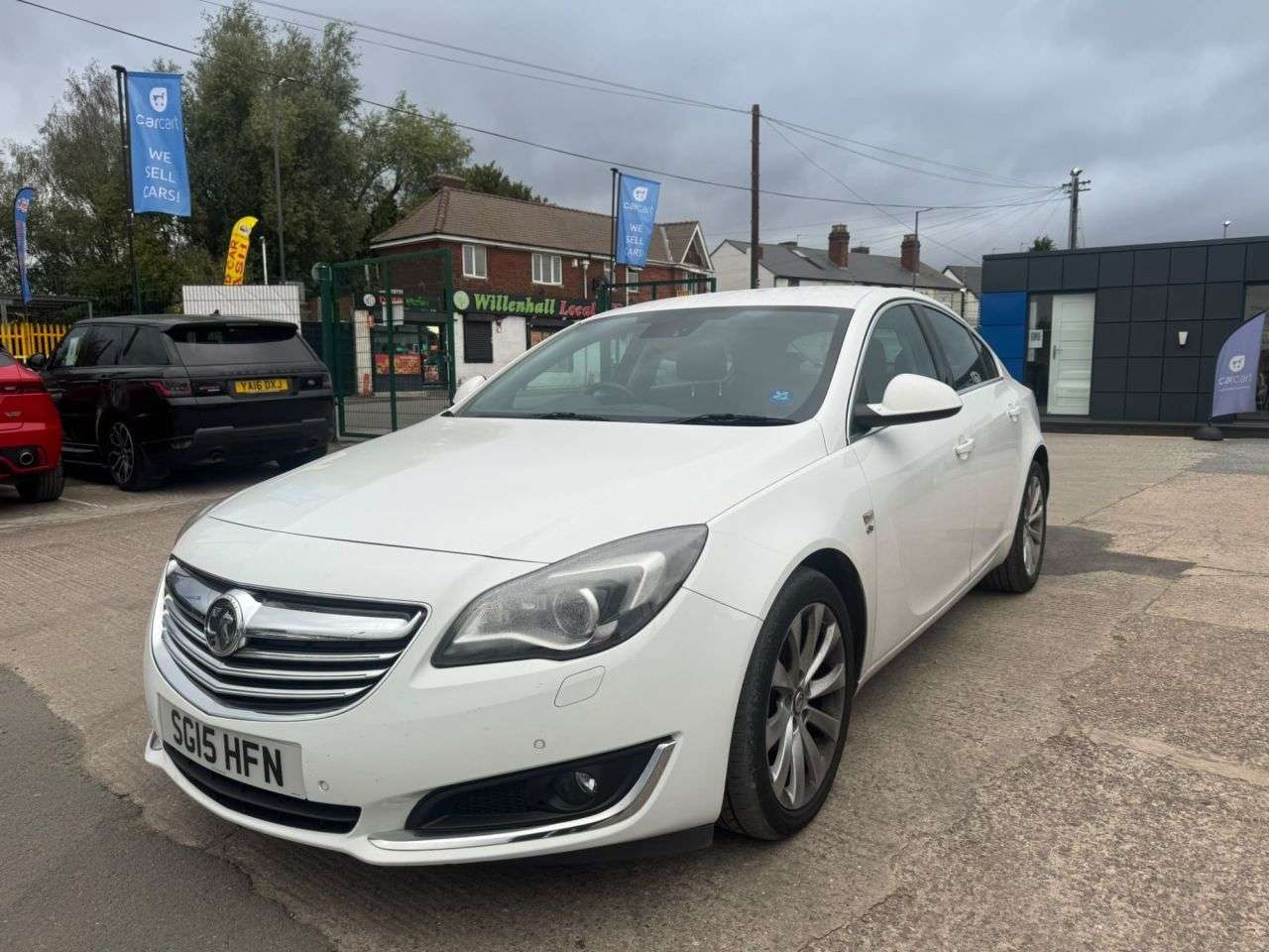 A 2015 VAUXHALL INSIGNIA 2.0 CDTi Elite Nav Hatchback 5dr Diesel Auto Euro 5 (163 ps) (Rates startin A 2015 VAUXHALL INSIGNIA 2.0 CDTi Elite Nav Hatchback 5dr Diesel Auto Euro 5 (163 ps) (Rates startin