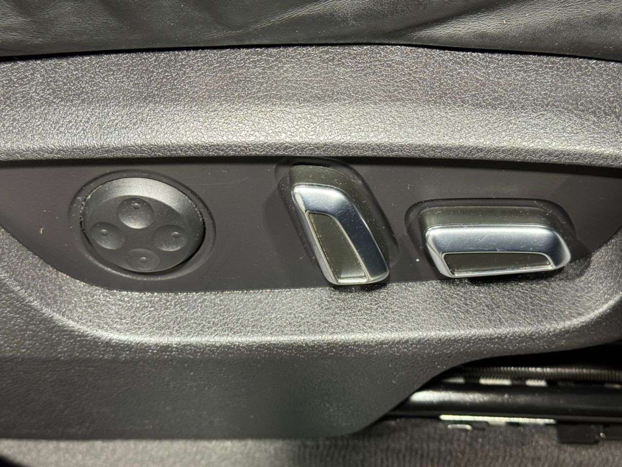 2013 AUDI Q7 2013 AUDI Q7