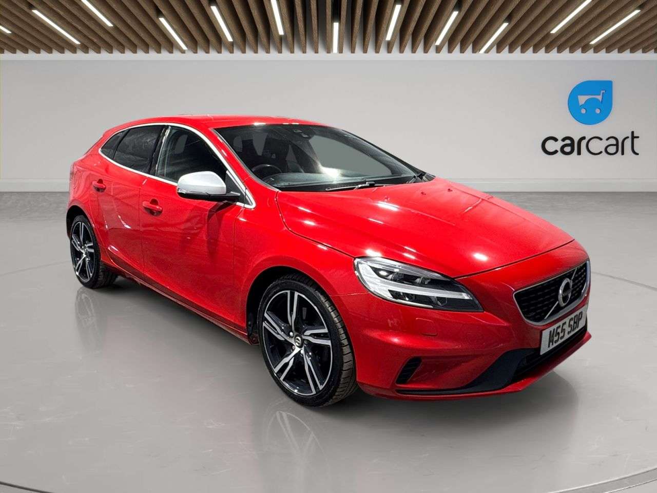 A 2019 VOLVO V40 2.0 T2 R-Design Edition Hatchback 5dr Petrol Manual Euro 6 (s/s) (122 ps) ( A 2019 VOLVO V40 2.0 T2 R-Design Edition Hatchback 5dr Petrol Manual Euro 6 (s/s) (122 ps) (