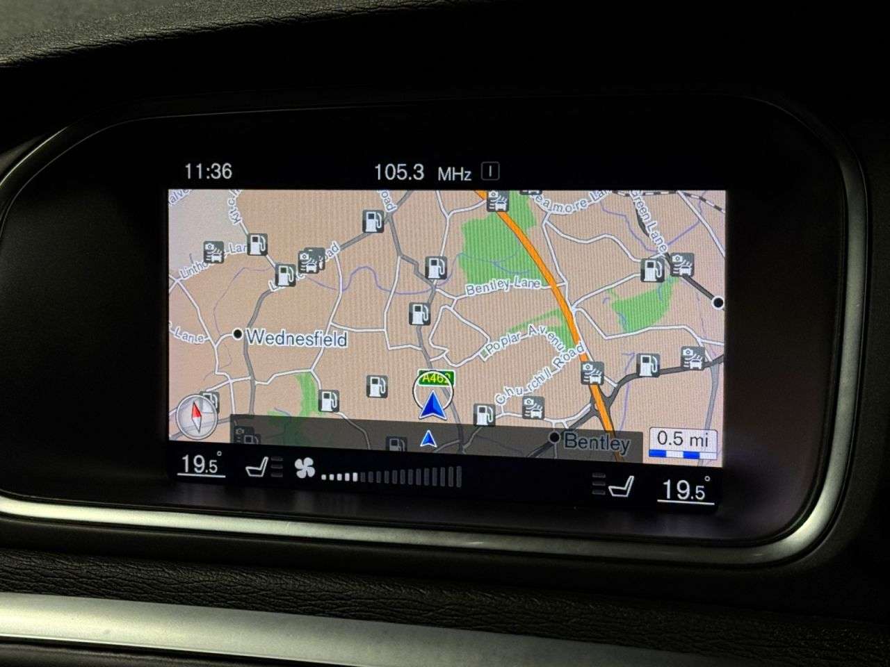 2019 VOLVO V40 2019 VOLVO V40