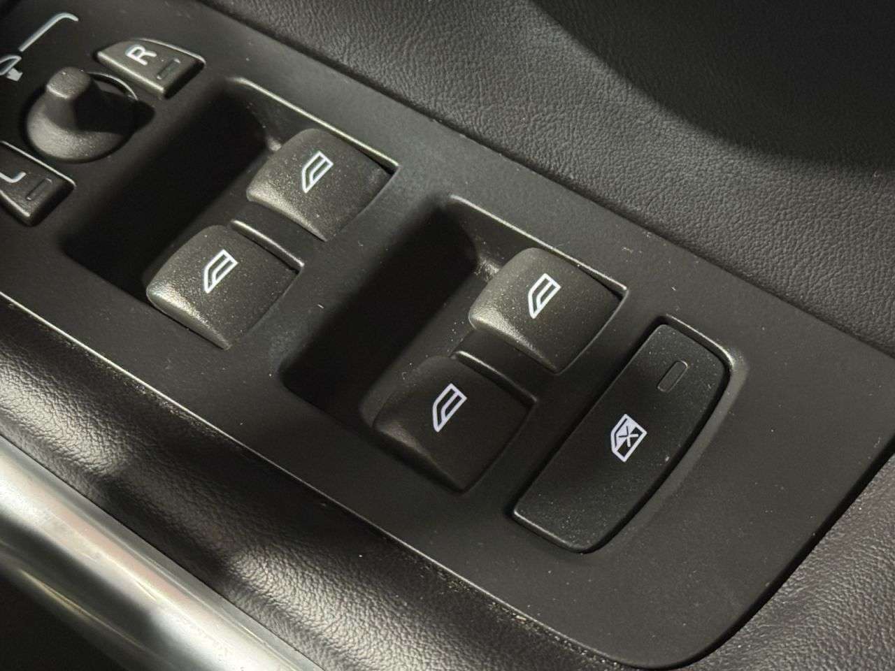 2019 VOLVO V40 2019 VOLVO V40