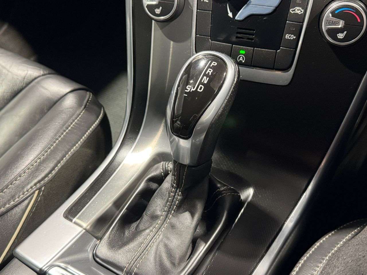 2016 VOLVO XC60 2016 VOLVO XC60